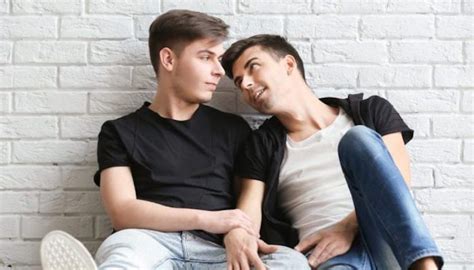 El sexo hardcore hace felices a los jóvenes gays